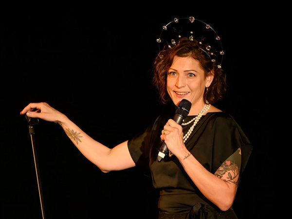 Adéla Elbel: Trojjediná